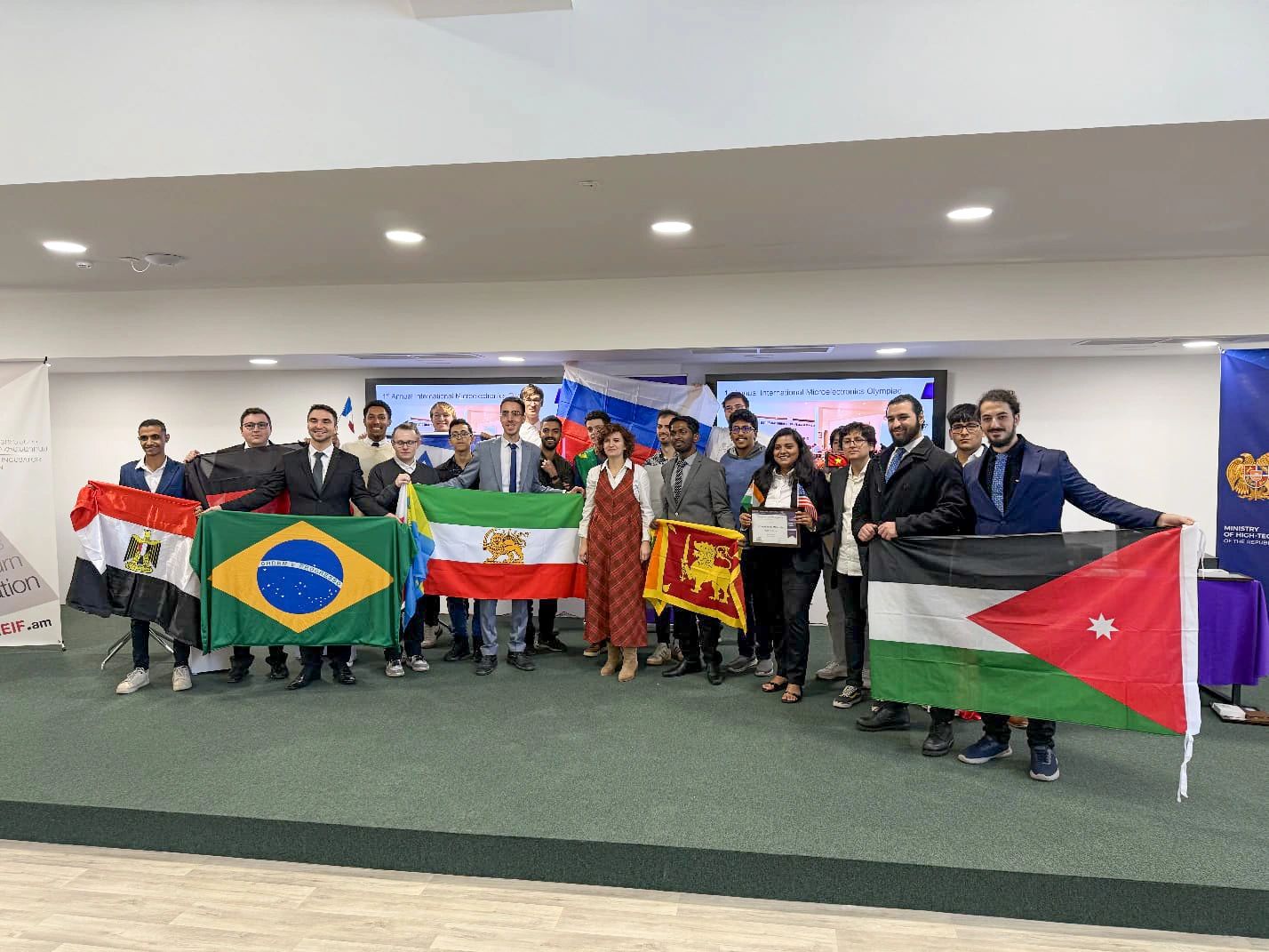 Group photo with participants
